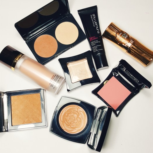 highlighter, blush, bronzer, contouring kit, chanel, travel packing list, travel tips. makeup packing list, holiday makeup