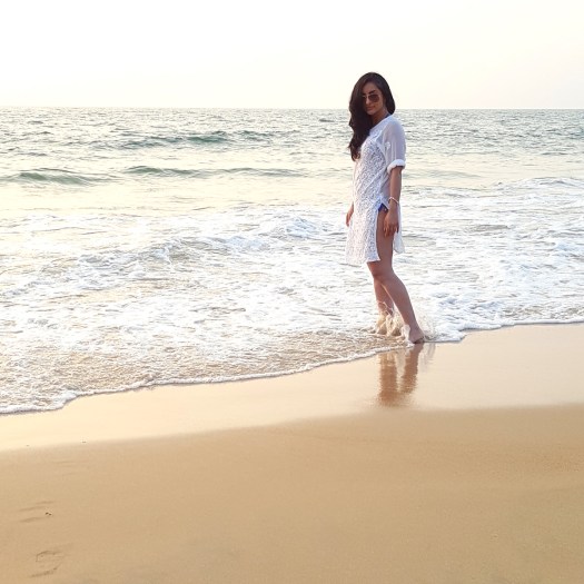 beach, beach beauty, beach essentials, beach bag, what to pack in your beach bag, 