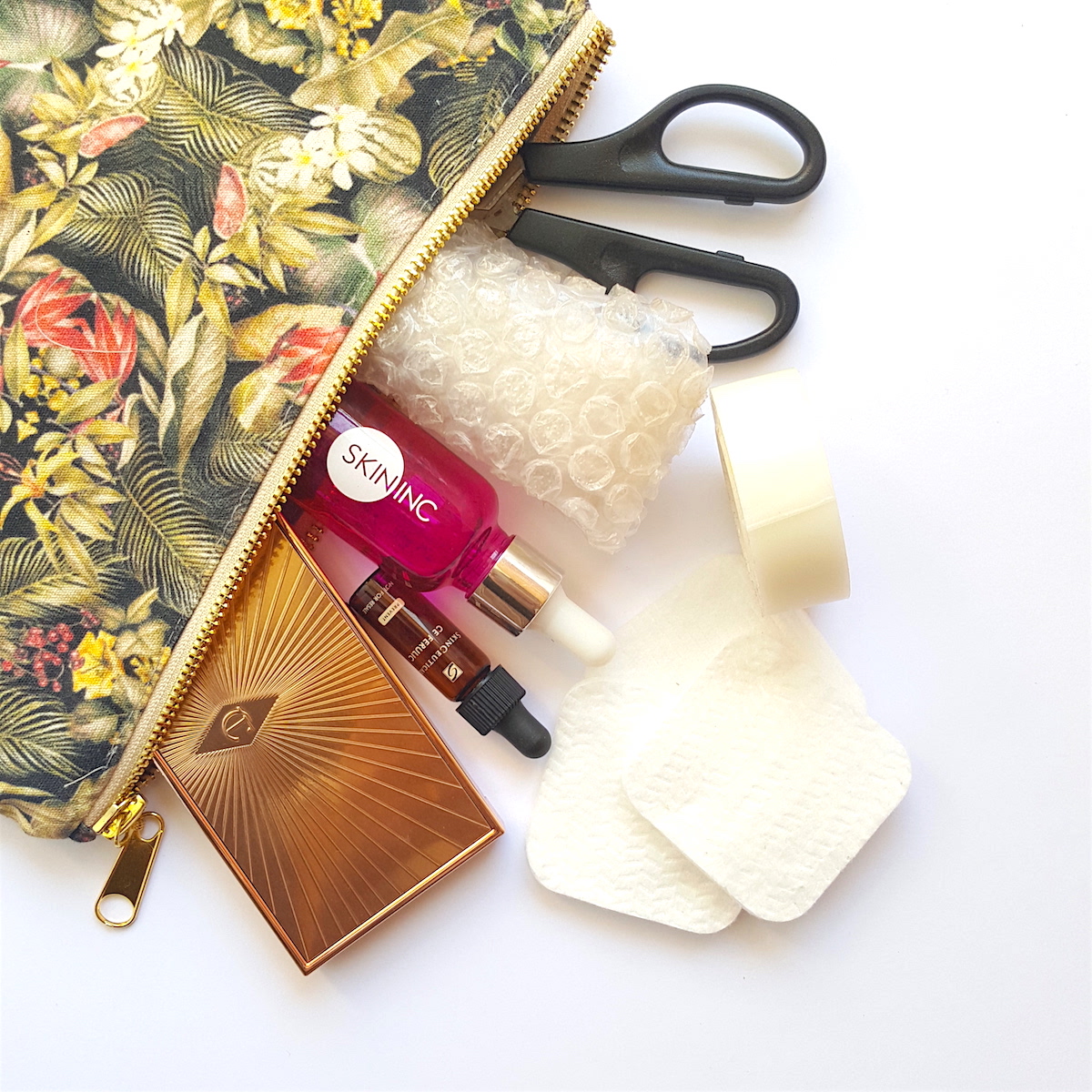 travel packing tips, beauty travel, beauty packing, how to pack your makeup, how to pack your skincare