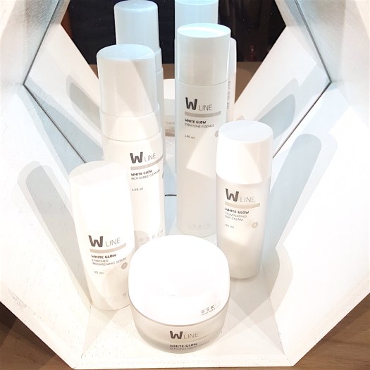 skincare, Bskin, Bskin White Glow, whitening skincare, brightening skincare, Singapore skincare