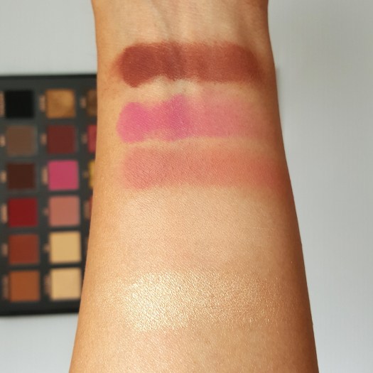 huda beauty textured shadows rose gold eyeshadow palette, eye shadow palette, review, swatches, metallic shadows, matte shadows