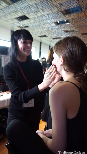 Singapore Fashion Week, backstage beauty, backstage beauty tips, beauty tips, makeup tips, how to do your makeup like a pro, pro makeup artist tips