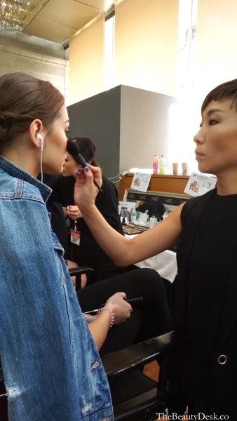 Singapore Fashion Week, backstage beauty, backstage beauty tips, beauty tips, makeup tips, how to do your makeup like a pro, pro makeup artist tips